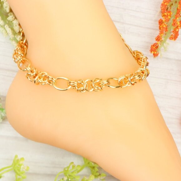 "Handmade Anklet – Elegant & Delicate Jewelry for Women | UNVRC1622 - Picture 4 of 10